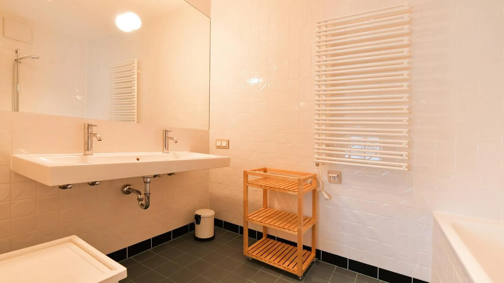 Julius 24 - Duplex Apartment 5 Mins To City Center Vienna Austria