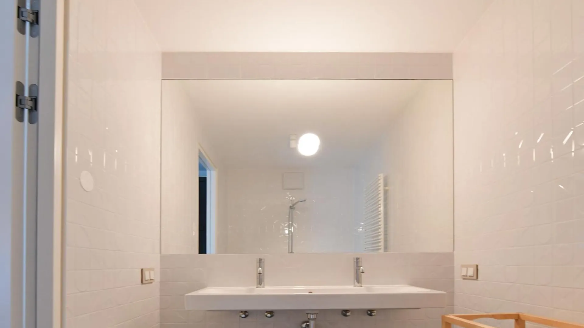 Julius 24 - Duplex Apartment 5 Mins To City Center Vienna 0*,  Austria
