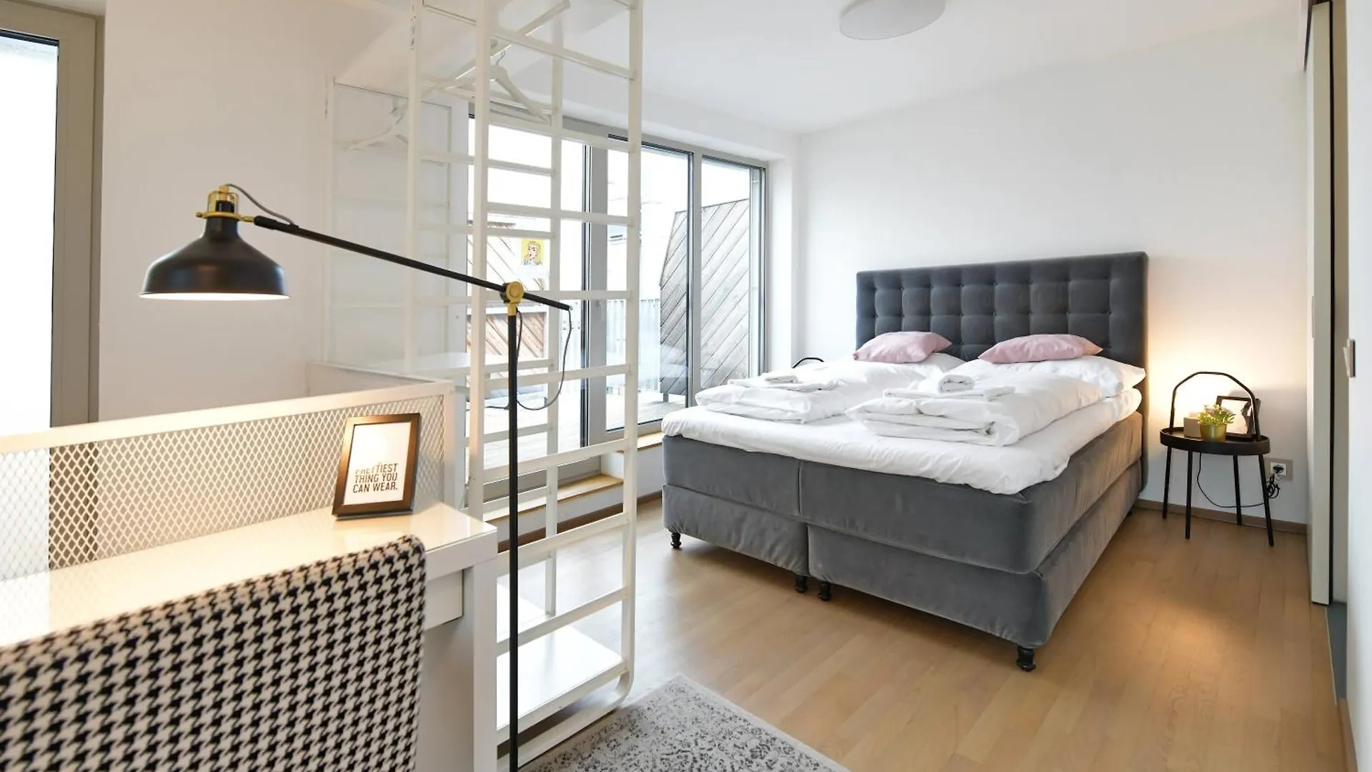Julius 24 - Duplex Apartment 5 Mins To City Center Wiedeń 0*,
